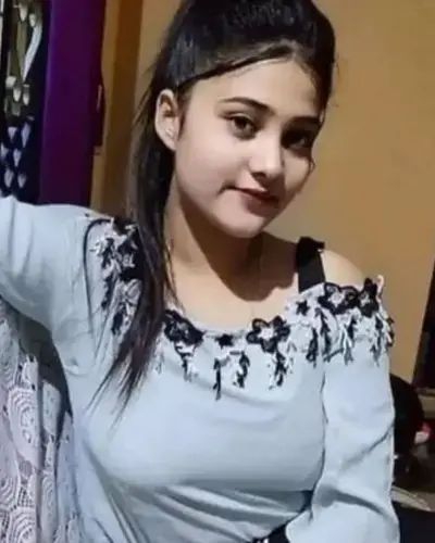 Ambur Escort